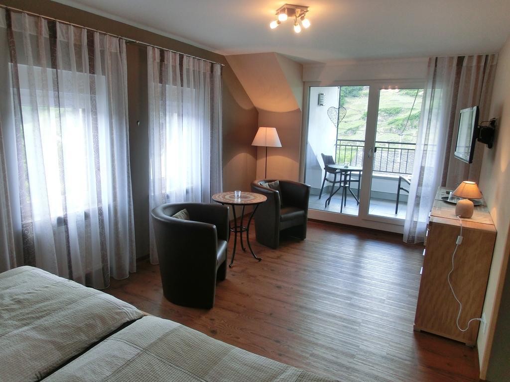 Ferienweingut Hirschen Schulstrasse Bed & Breakfast Burg  Bilik gambar
