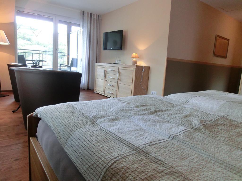 Ferienweingut Hirschen Schulstrasse Bed & Breakfast Burg  Bilik gambar