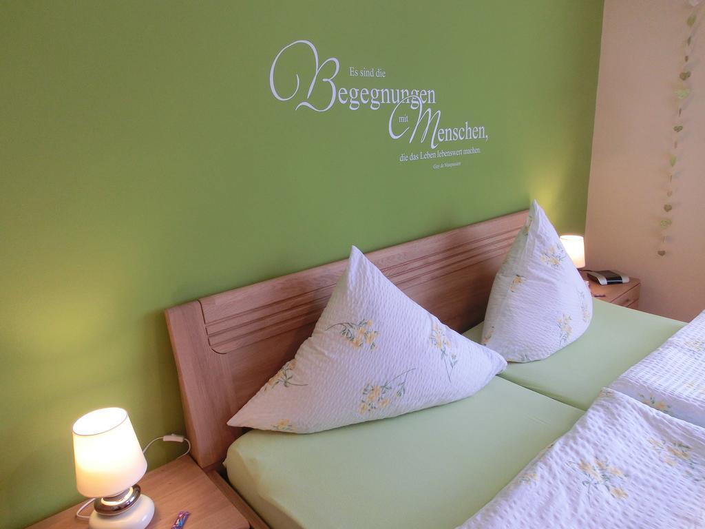 Ferienweingut Hirschen Schulstrasse Bed & Breakfast Burg  Bilik gambar