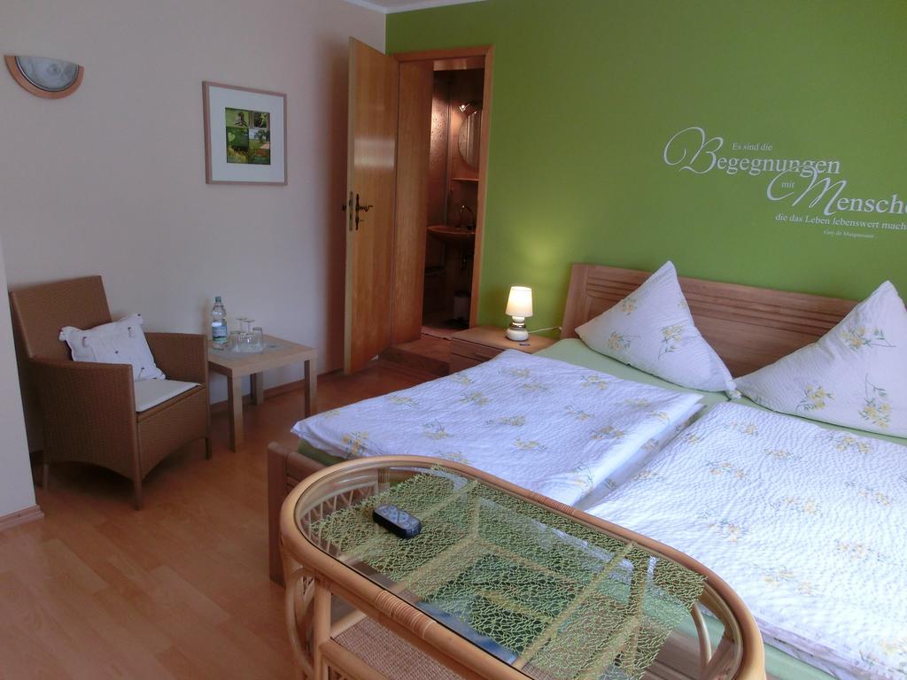 Ferienweingut Hirschen Schulstrasse Bed & Breakfast Burg  Bilik gambar