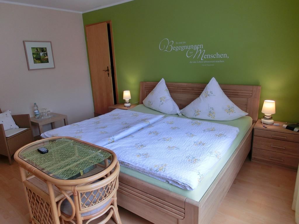 Ferienweingut Hirschen Schulstrasse Bed & Breakfast Burg  Bilik gambar